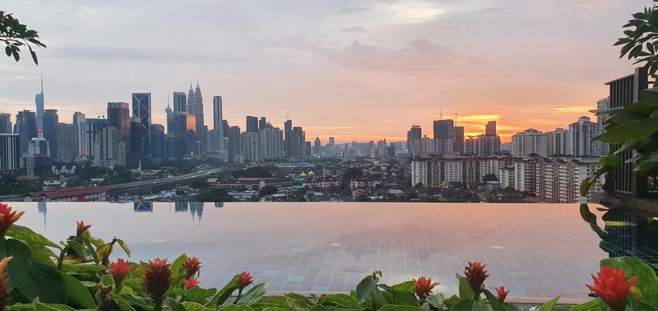 Studio Near Klcc And Lrt With Superb View クアラルンプール エクステリア 写真